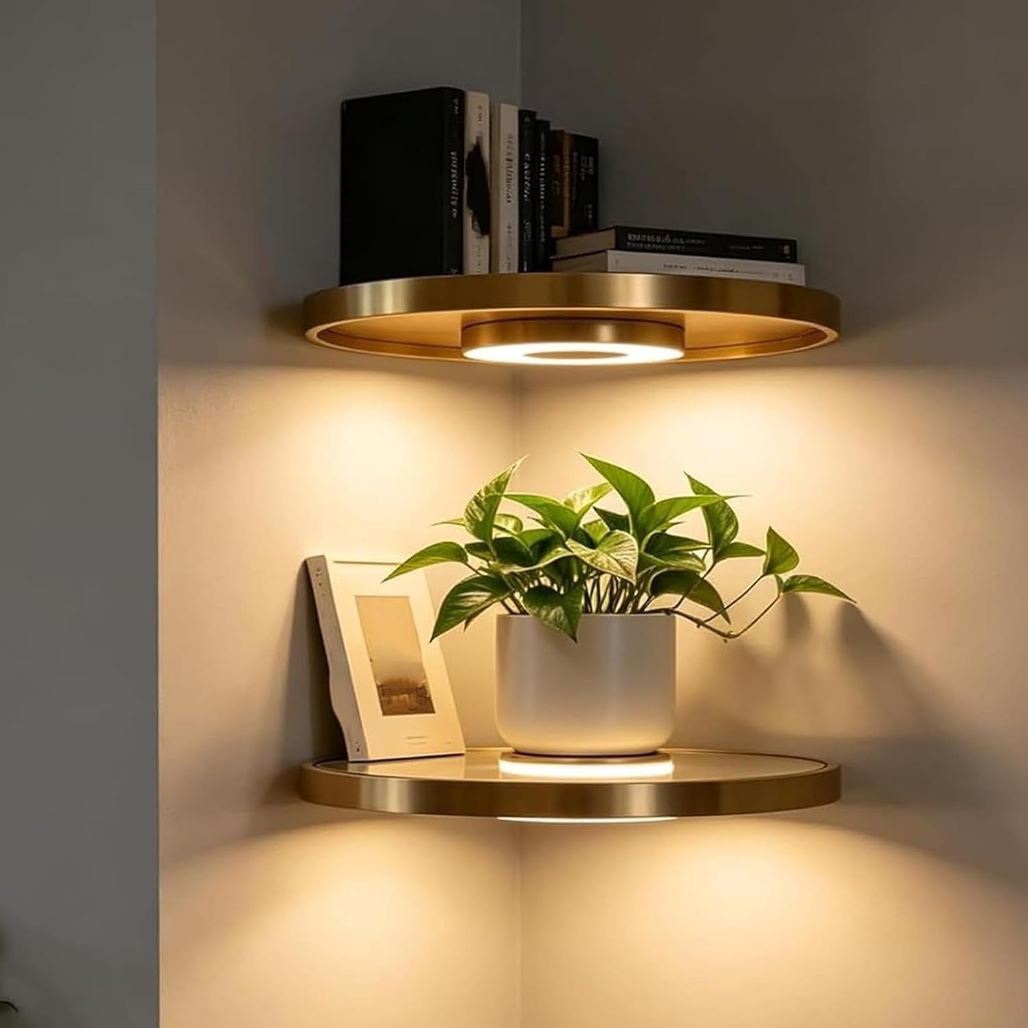 Johdoton LED-Hylly - cordless led shelf warm glow corner